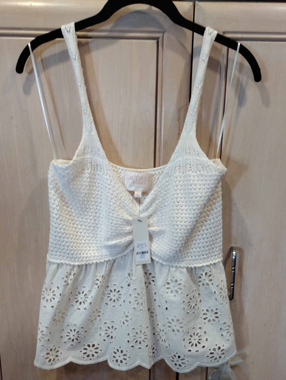 Audrey Parks * Francesca's Cream Eyelet Crochet Tank Top